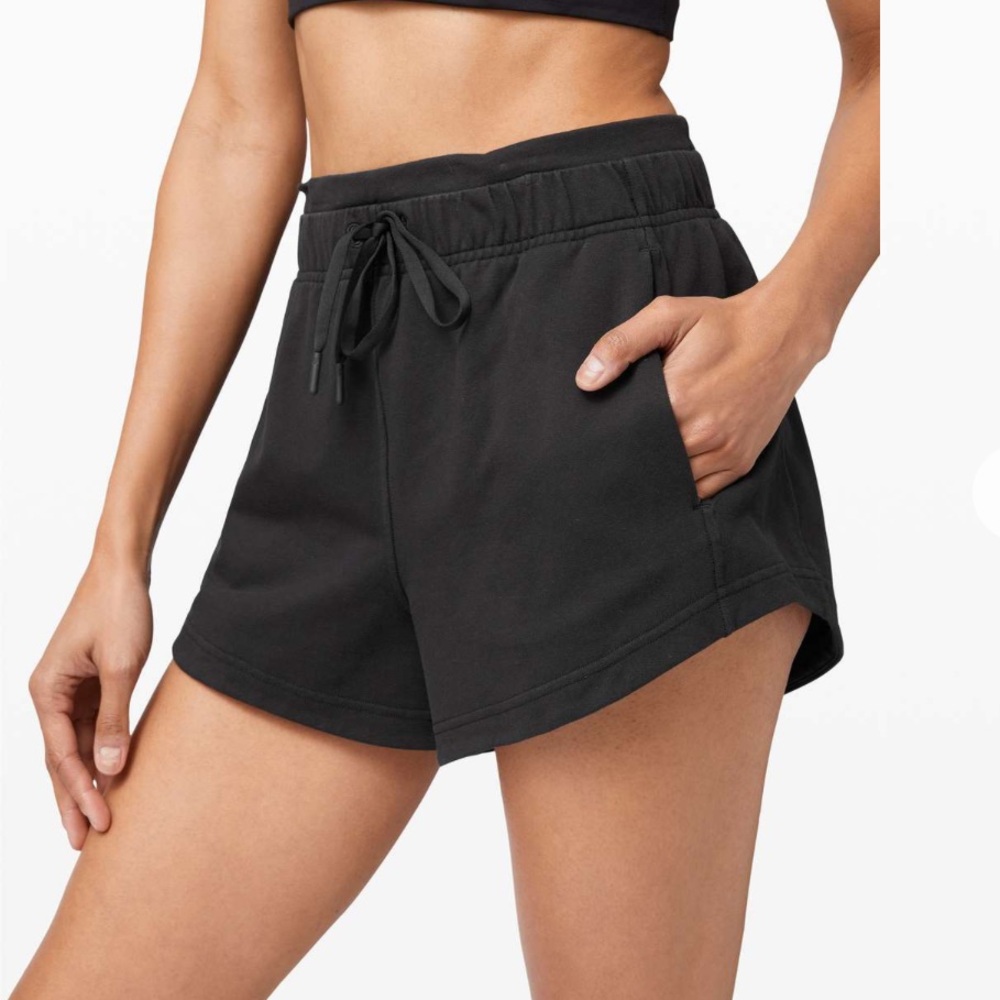 Lululemon Inner Glow Short 3", Black, Size 6